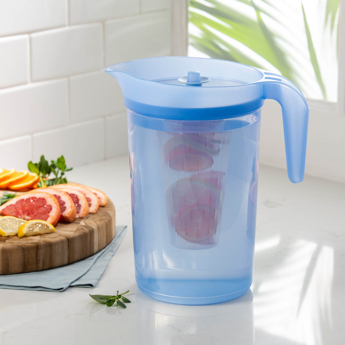 Tupperware® Ilumina 1-Gallon Pitcher with Infuser | 1 Gal / 3.8 L - Image 2